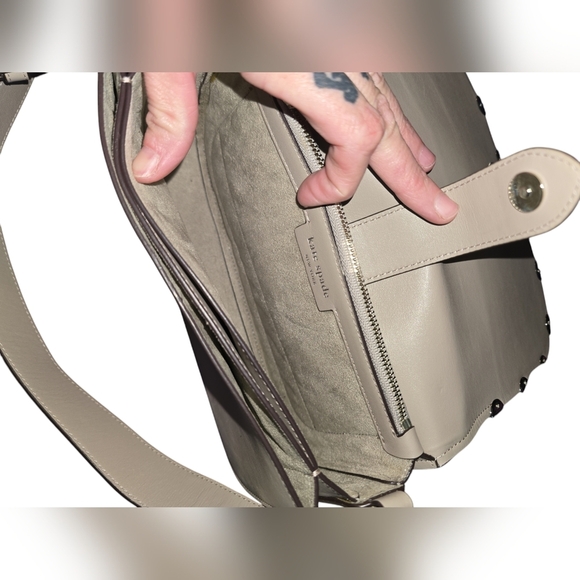 Kate Spade Suzy Scallop EW Saddle Bag Warm Taupe Market Sample - Picture 7 of 14